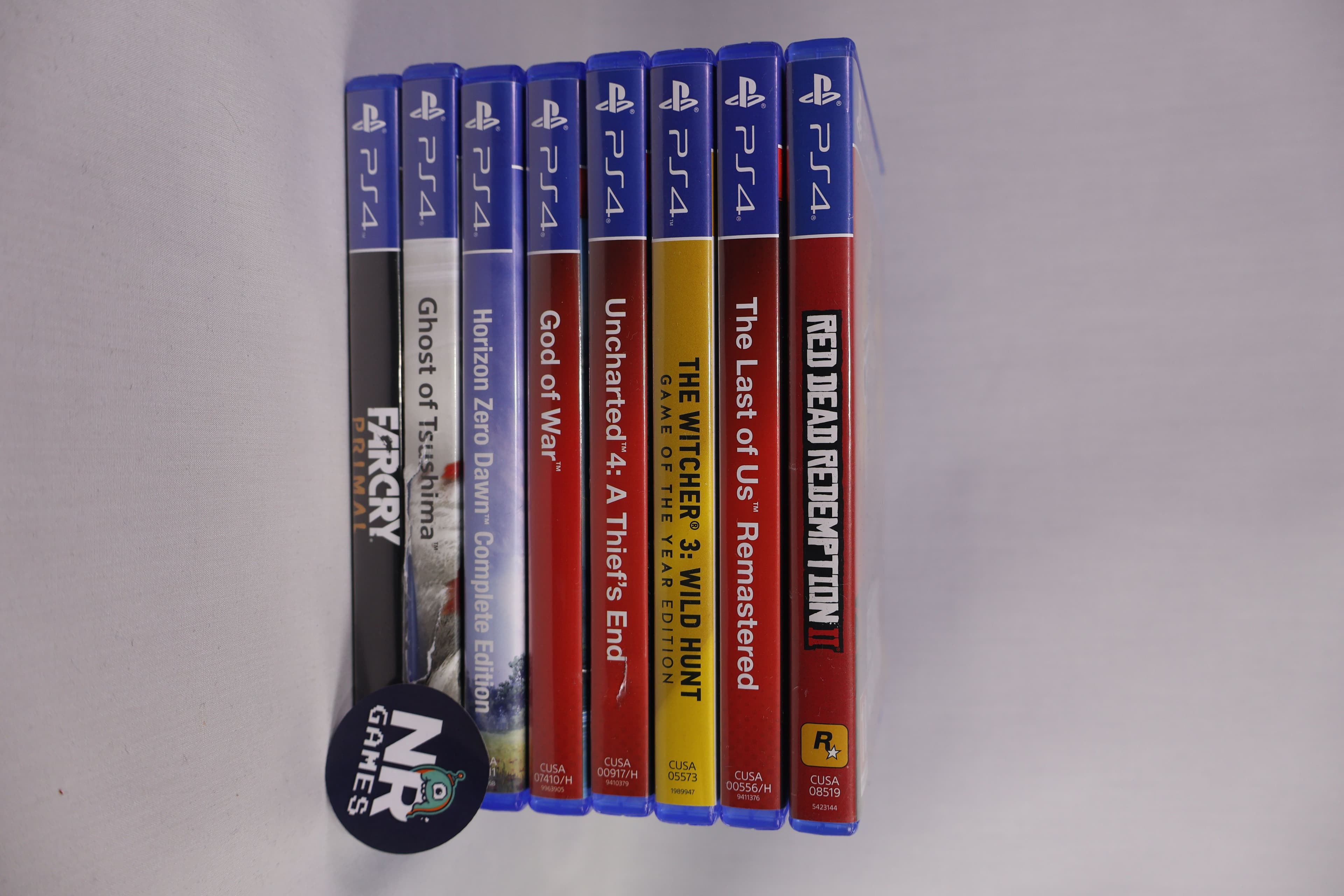 PS4 PRO - 1TB — фотографија 2