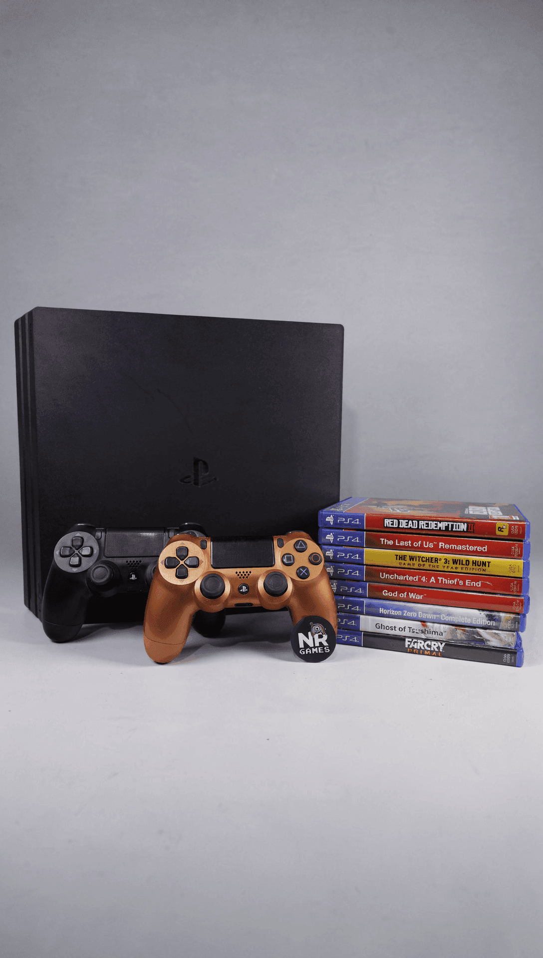 PS4 PRO - 1TB — фотографија 1